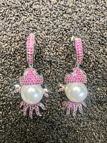 Stardust Fishy Earrings | Pearl Earrings