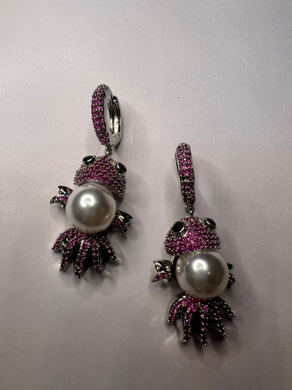 Stardust Fishy Earrings | Pearl Earrings