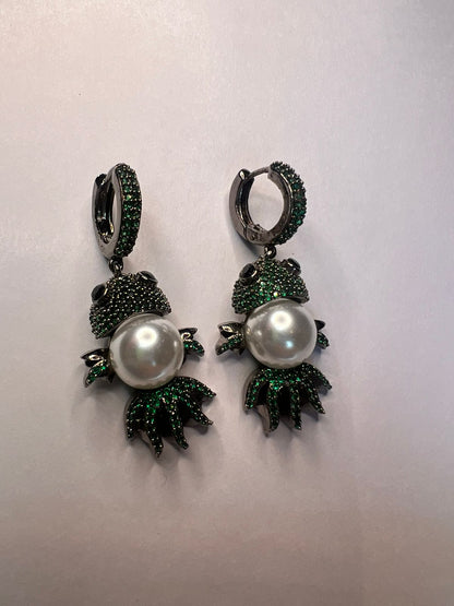 Stardust Fishy Earrings | Pearl Earrings